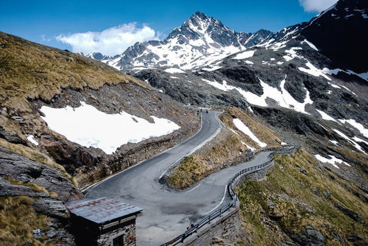 I Tesori Nascosti delle Alpi: Gavia, Mortirolo e Nöchlalmstrasse 🏍️✨ - Moto Adventure