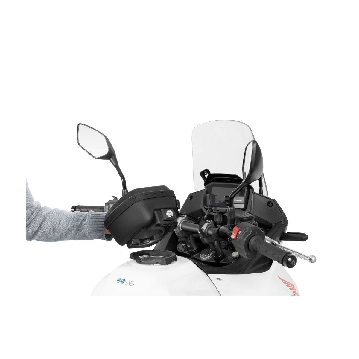 SHAD FISSAGGIO BORSA SERBATOIO CLICK SYSTEM BENELLI / KEEWAY / QJ MOTOR / RIEJU - Moto Adventure