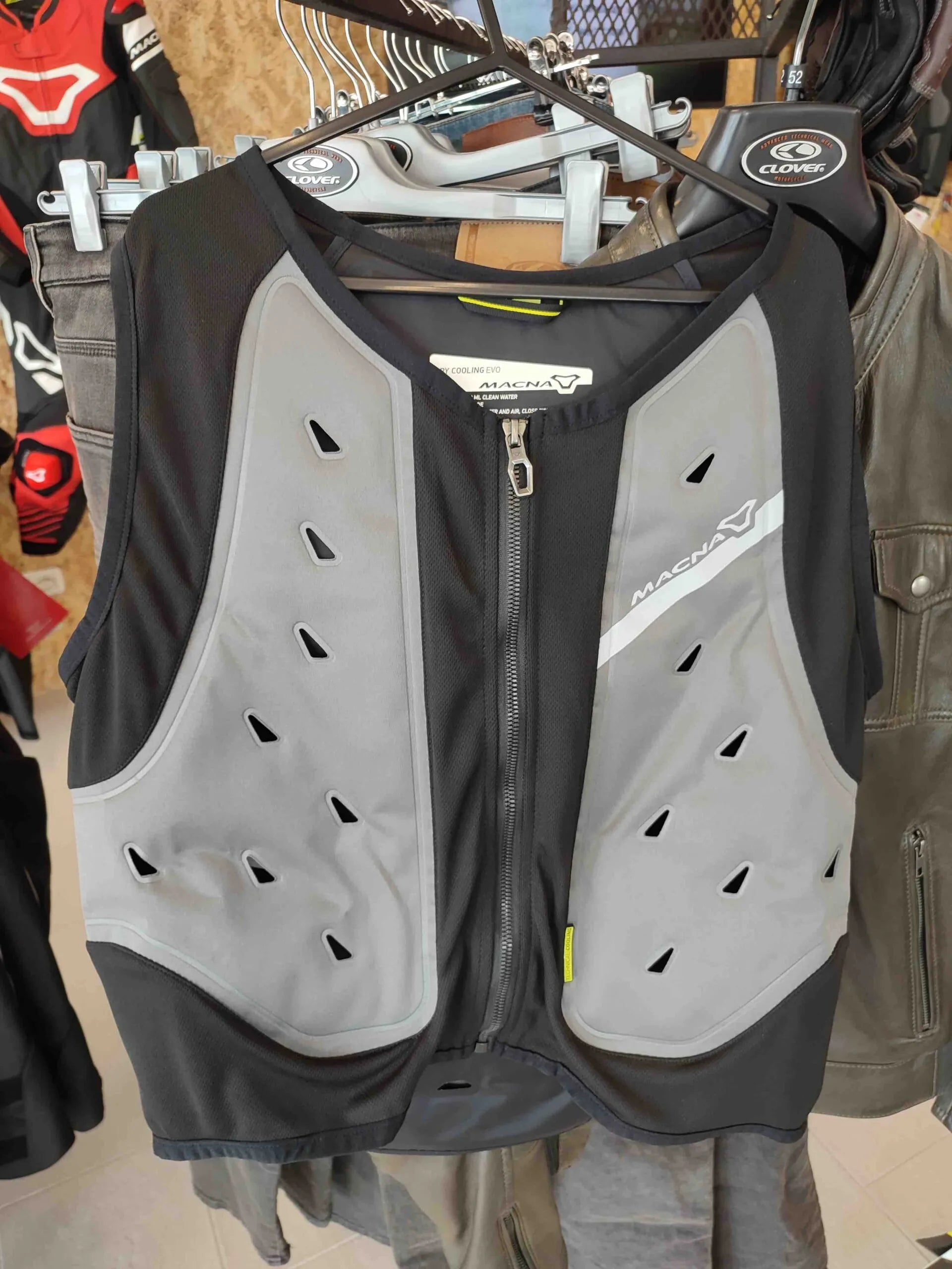 Gilet refrigerante Macna Cooling Vest Evo – Moto Adventure
