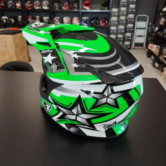 Casco KYT Skyhawk